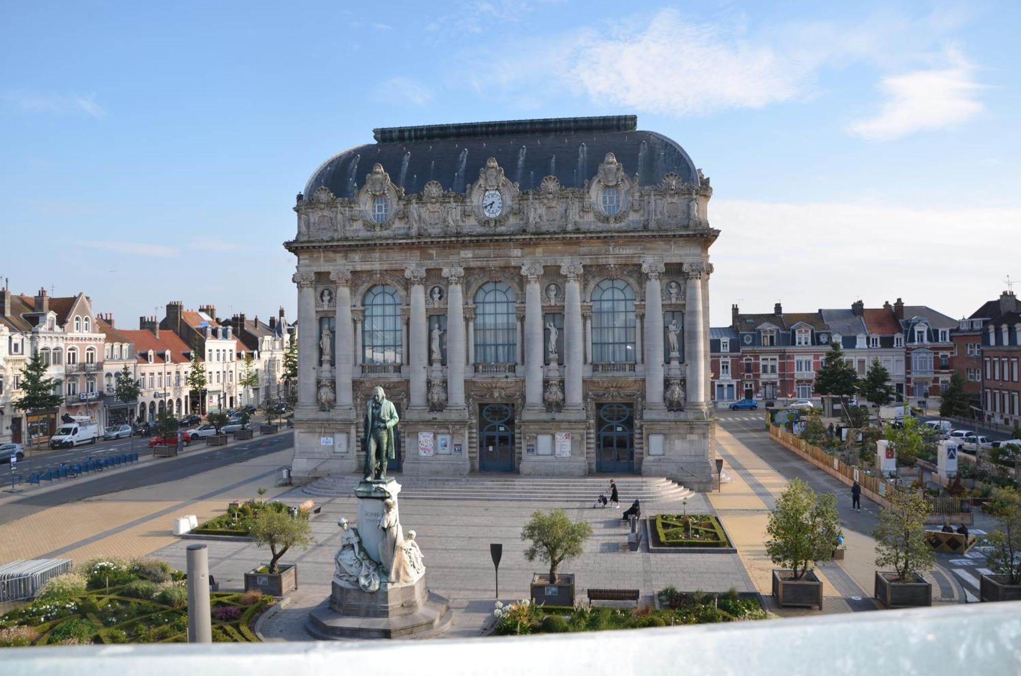 Le Gambetta Theatre De Calais Lejlighed Eksteriør billede